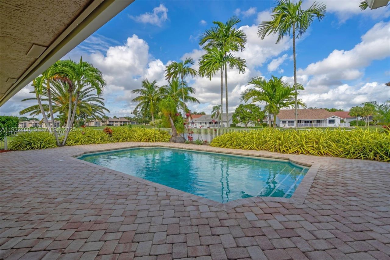 7840 NW 86th Ter, Tamarac, FL 33321 Photo