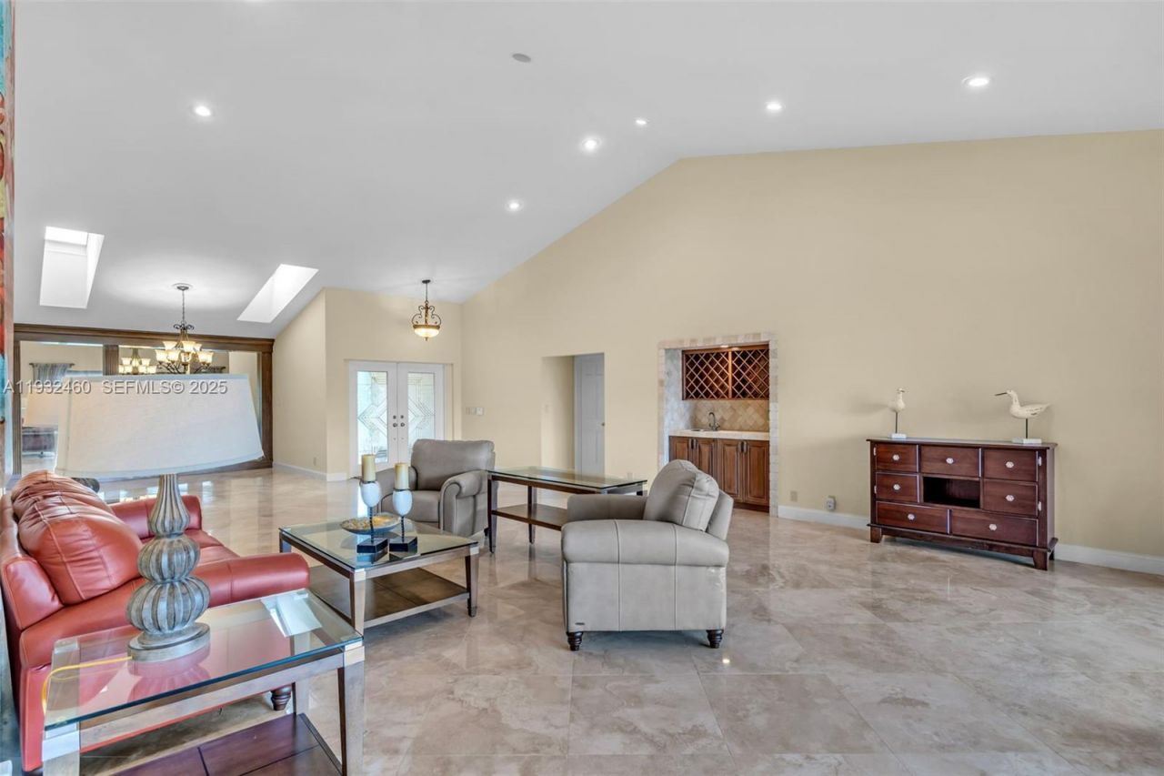 7840 NW 86th Ter, Tamarac, FL 33321 Photo