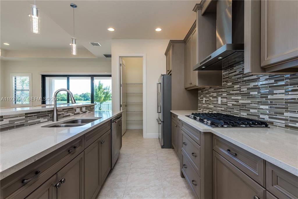 11170 NW 82nd Pl, Parkland, FL 33076 Photo