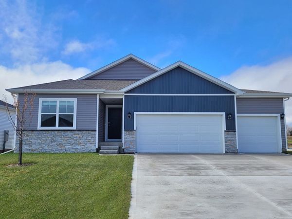 1021 Chayse Street SW, Bondurant, IA 50035