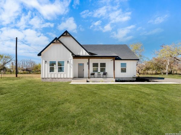 732 County Road 6846, Lytle, TX 78052