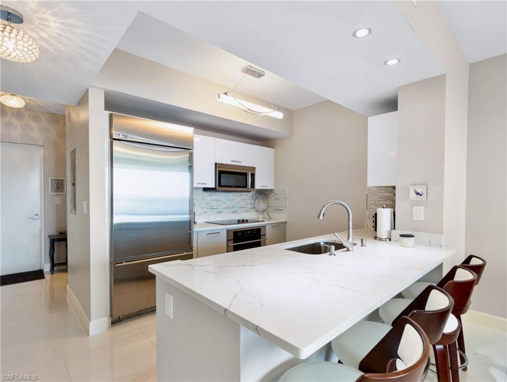 3000 Oasis Grand Blvd, Unit 1206, Fort Myers, FL 33916 Photo