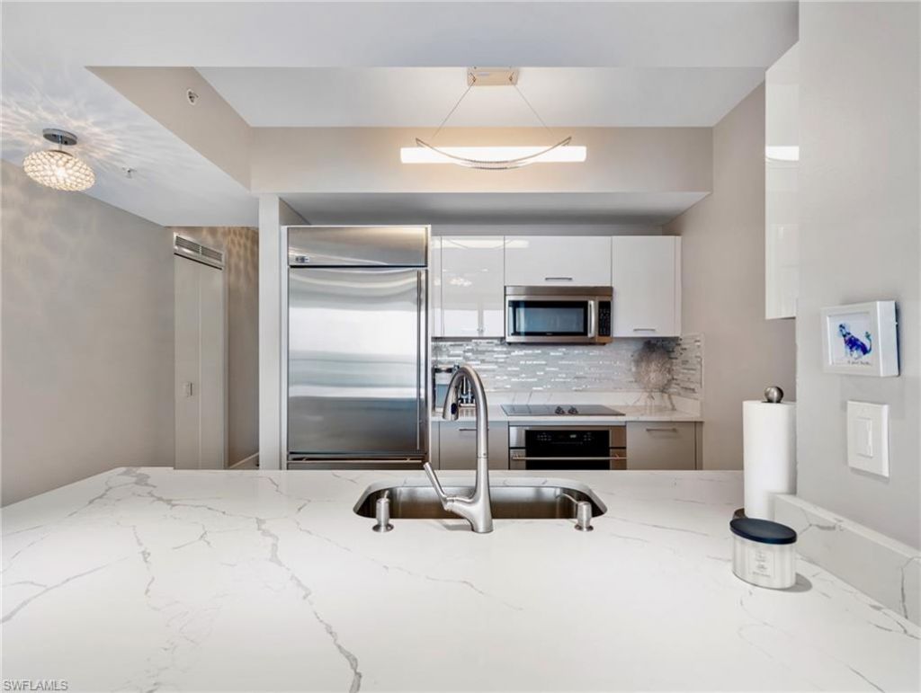 3000 Oasis Grand Blvd, Unit 1206, Fort Myers, FL 33916 Photo