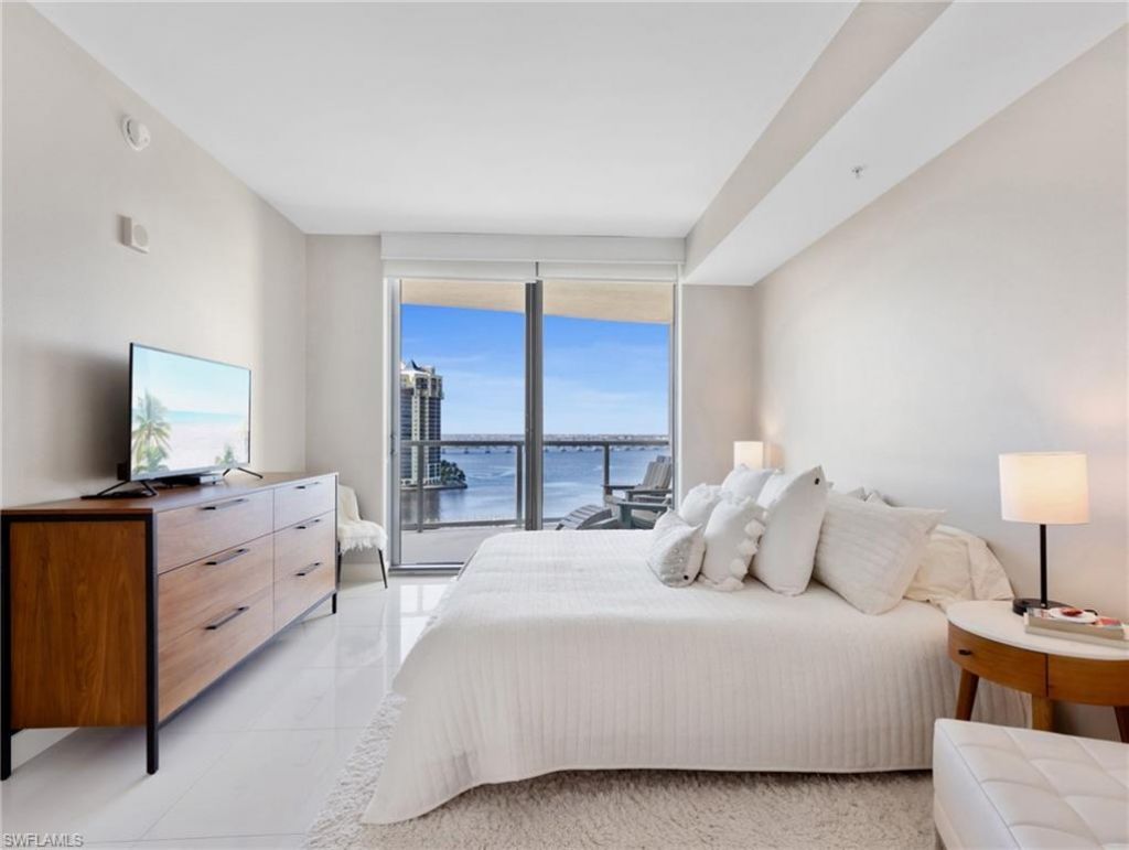 3000 Oasis Grand Blvd, Unit 1206, Fort Myers, FL 33916 Photo