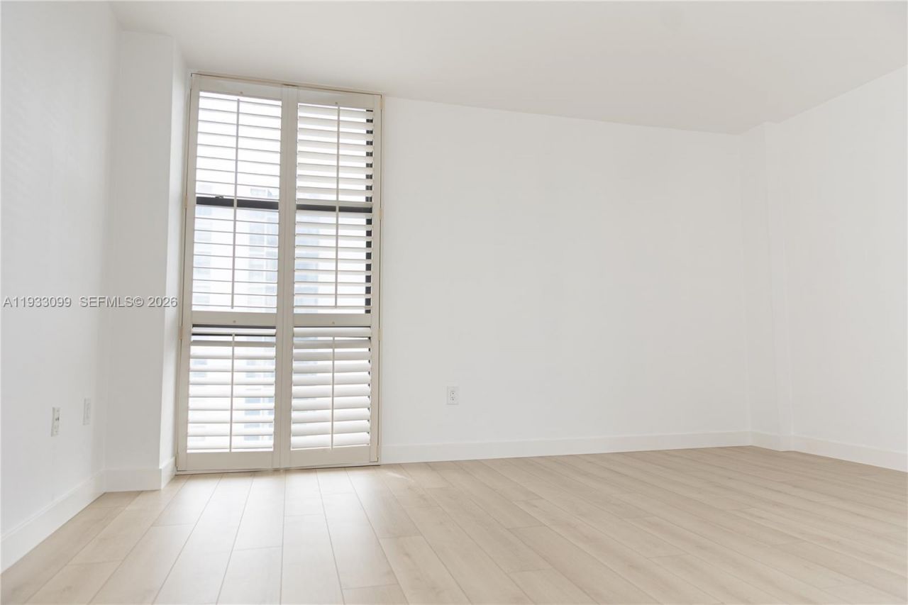 3625 N Country Club Dr, Unit 309, Aventura, FL 33180 Photo