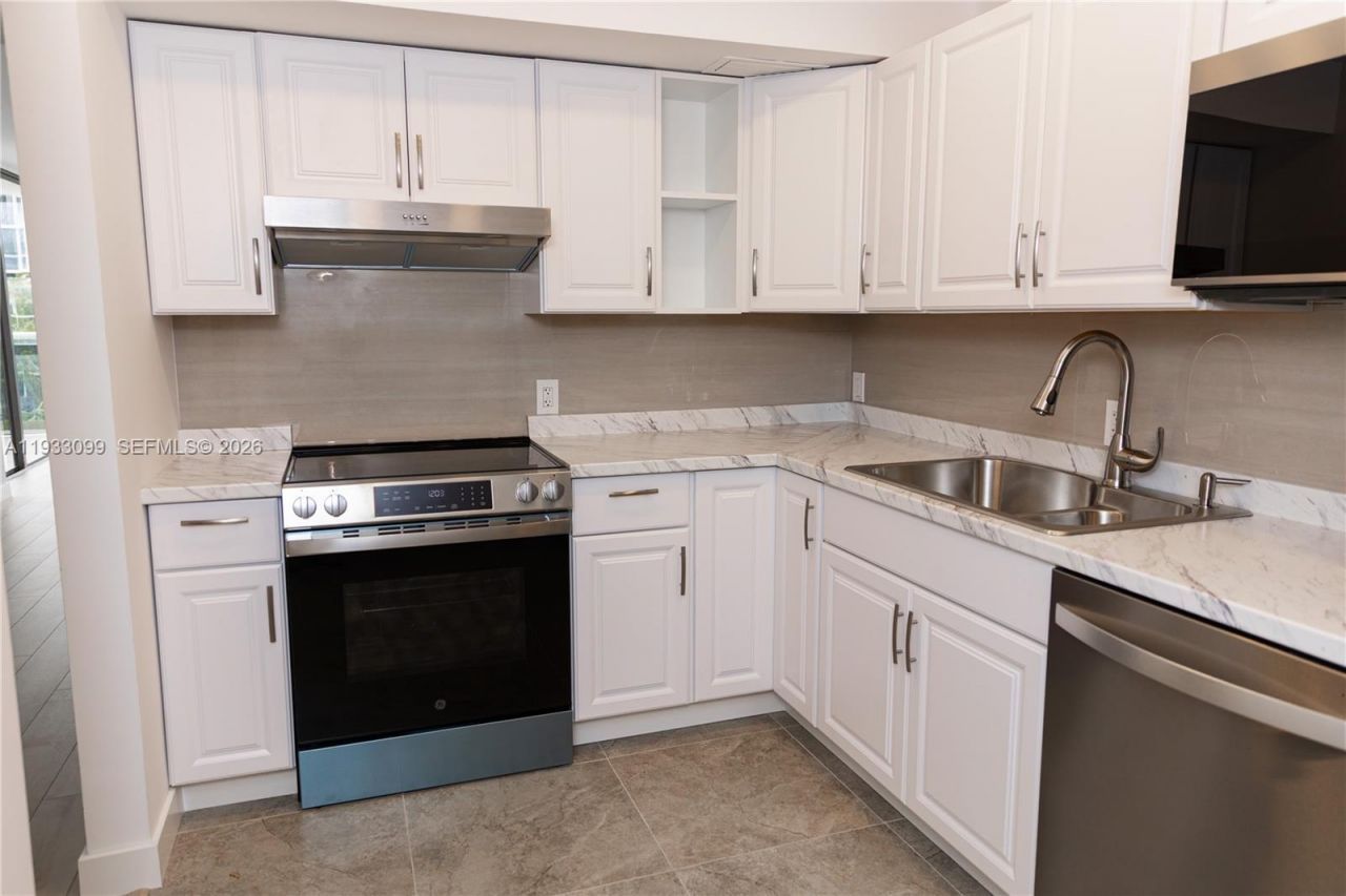 3625 N Country Club Dr, Unit 309, Aventura, FL 33180 Photo