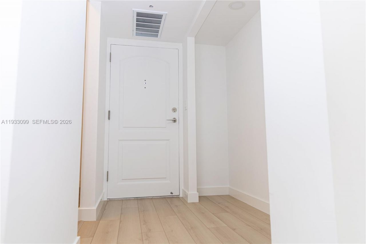 3625 N Country Club Dr, Unit 309, Aventura, FL 33180 Photo