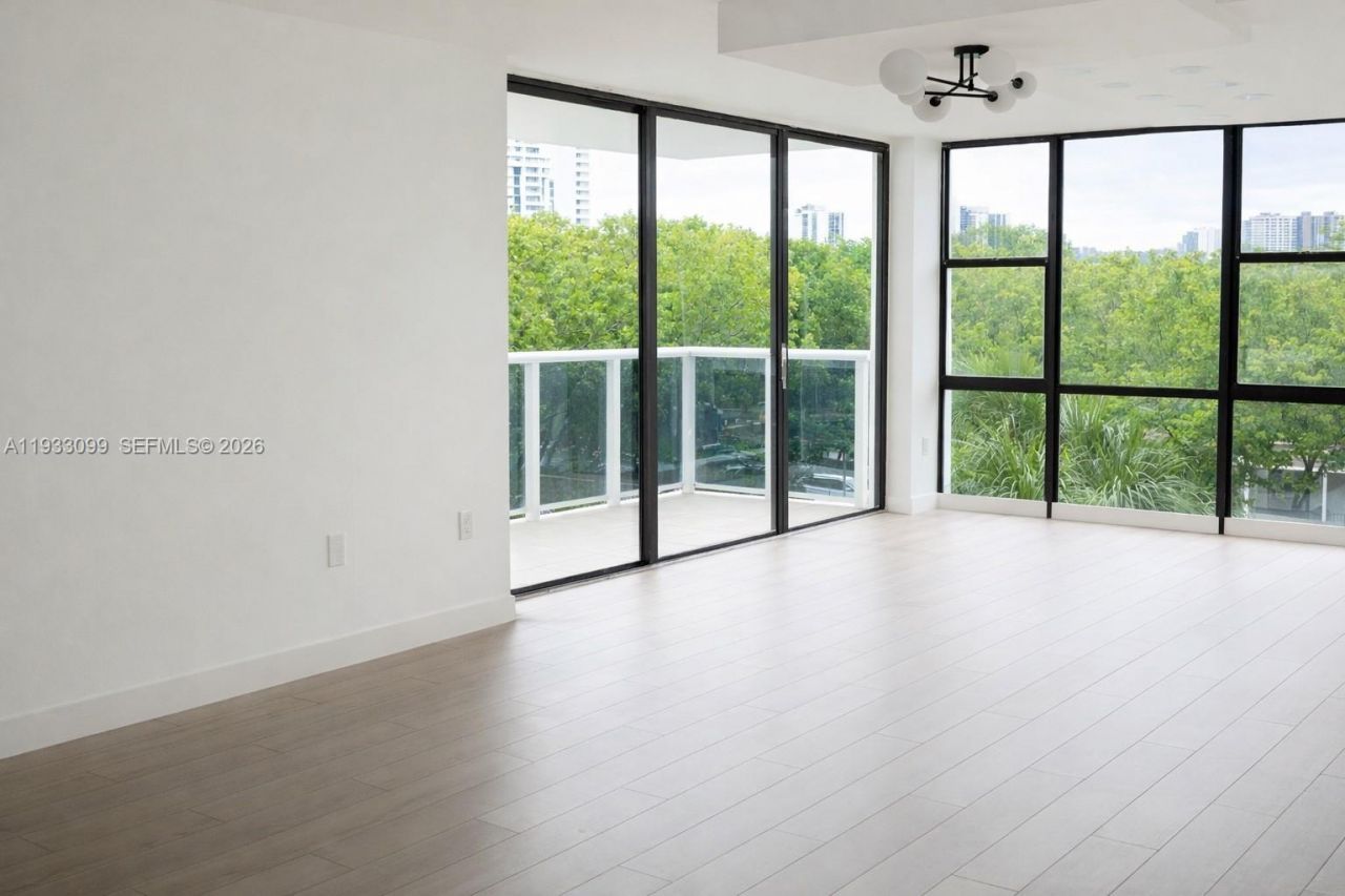 3625 N Country Club Dr, Unit 309, Aventura, FL 33180 Photo