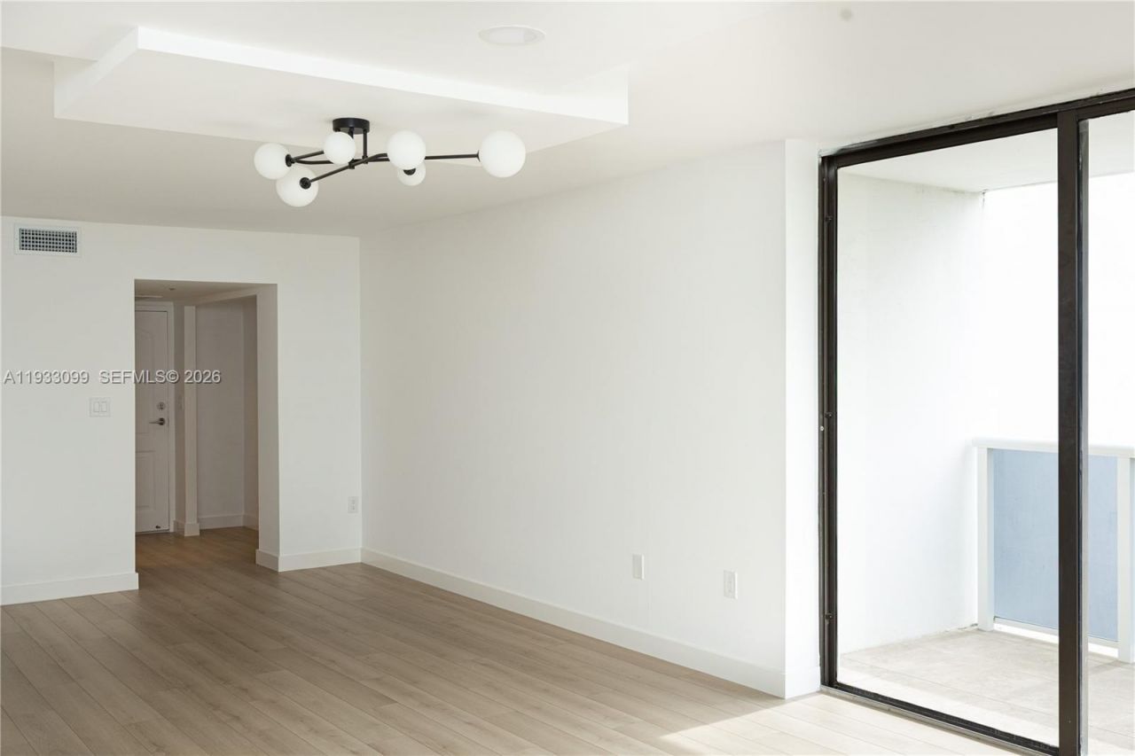 3625 N Country Club Dr, Unit 309, Aventura, FL 33180 Photo