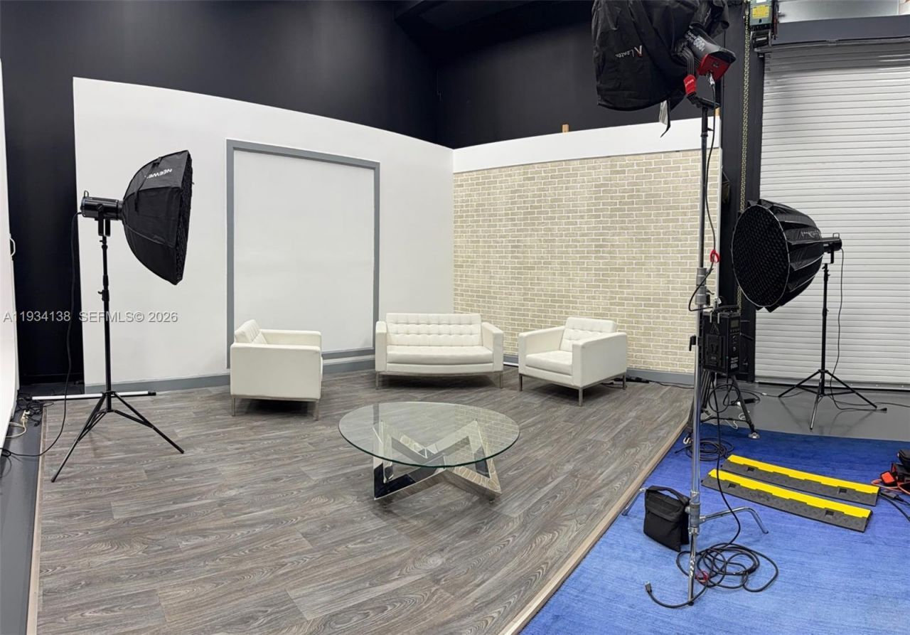 5465 NW 36th St, Miami Springs, FL 33166 Photo