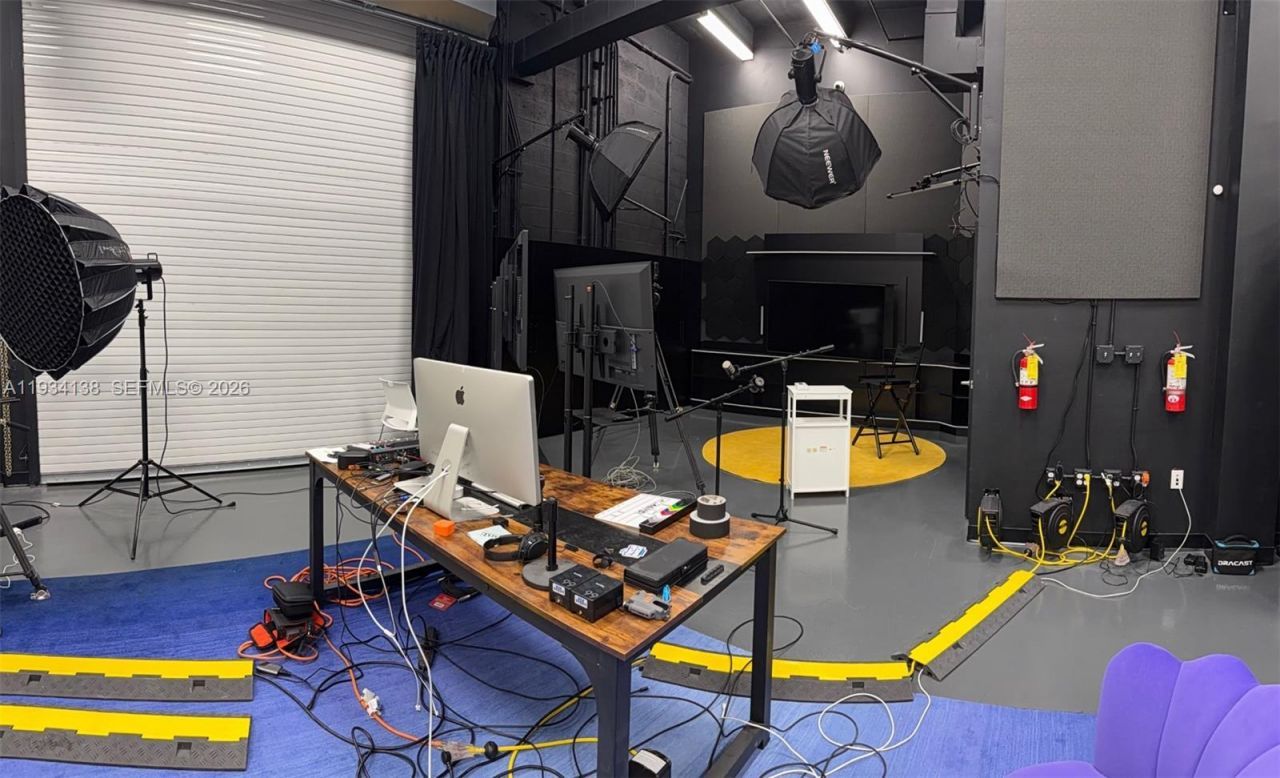 5465 NW 36th St, Miami Springs, FL 33166 Photo