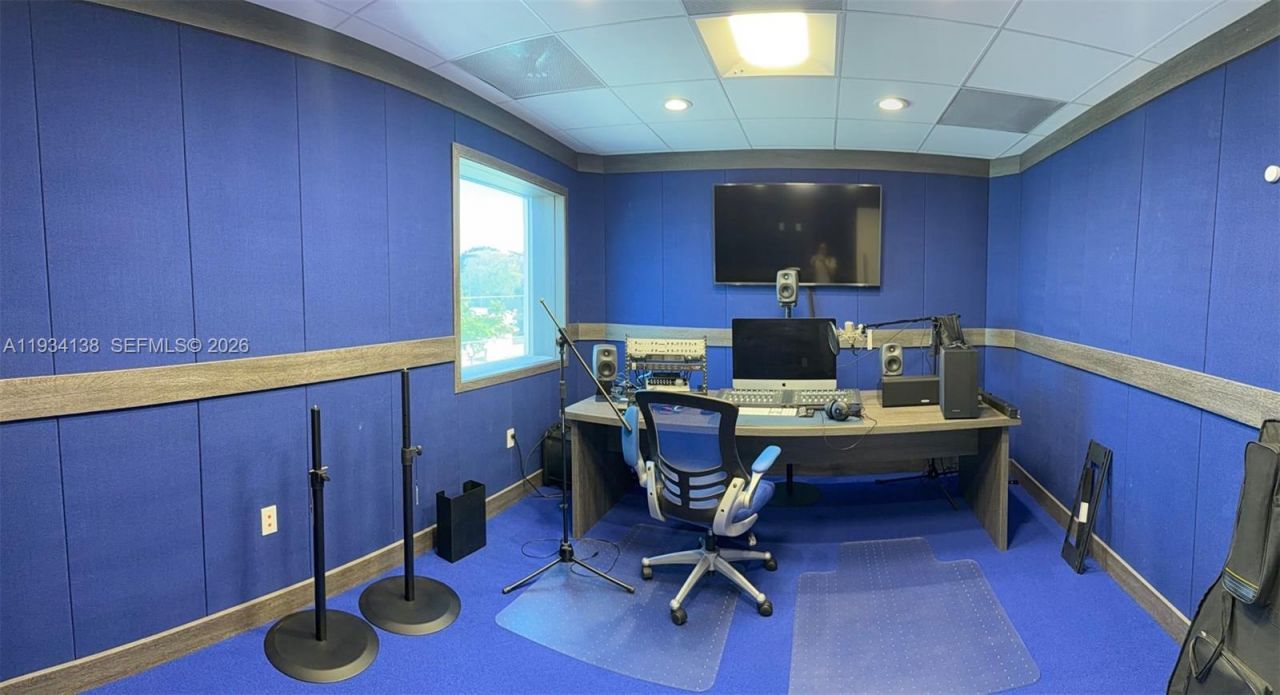 5465 NW 36th St, Miami Springs, FL 33166 Photo