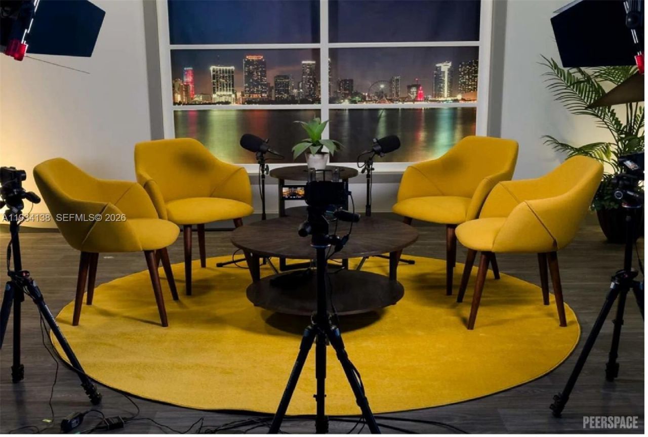 5465 NW 36th St, Miami Springs, FL 33166 Photo