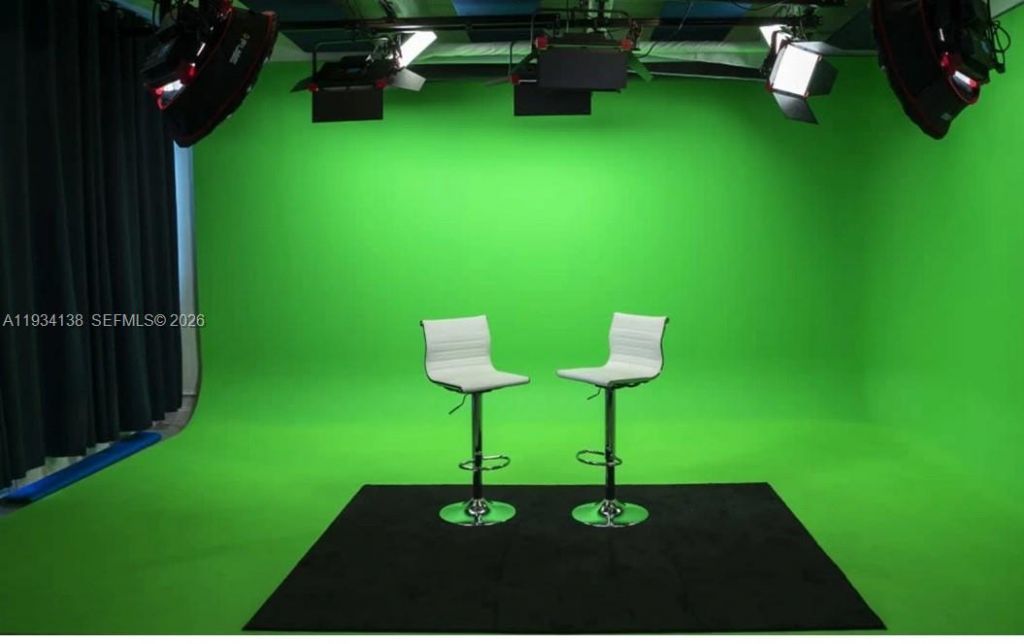 5465 NW 36th St, Miami Springs, FL 33166 Photo