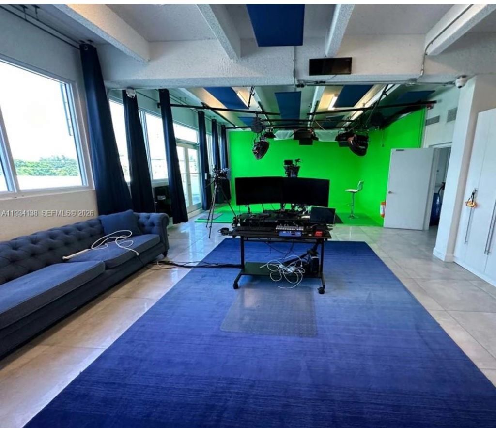 5465 NW 36th St, Miami Springs, FL 33166 Photo