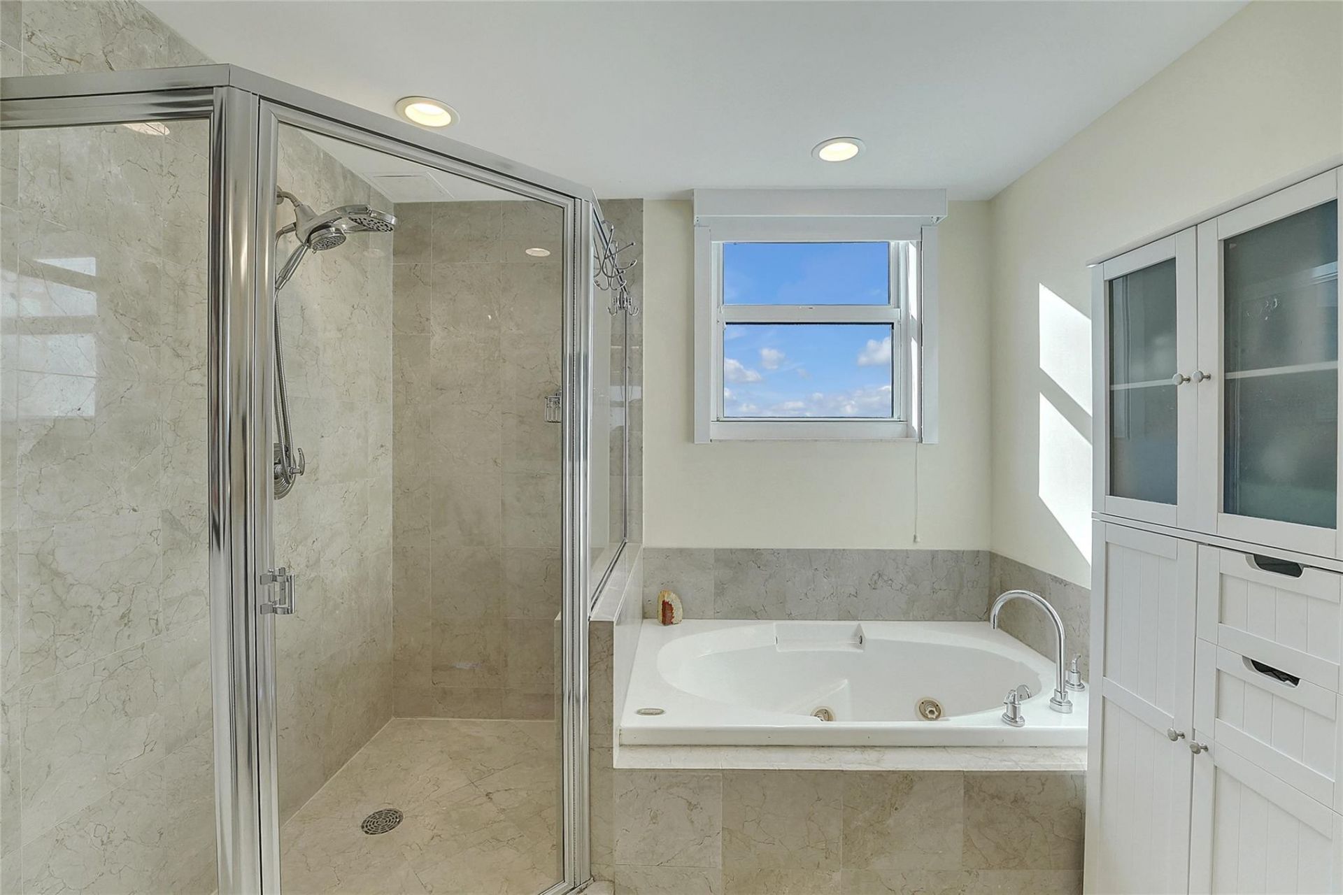 350 SE 2nd Street, Unit 1770, Fort Lauderdale, FL 33301 Photo