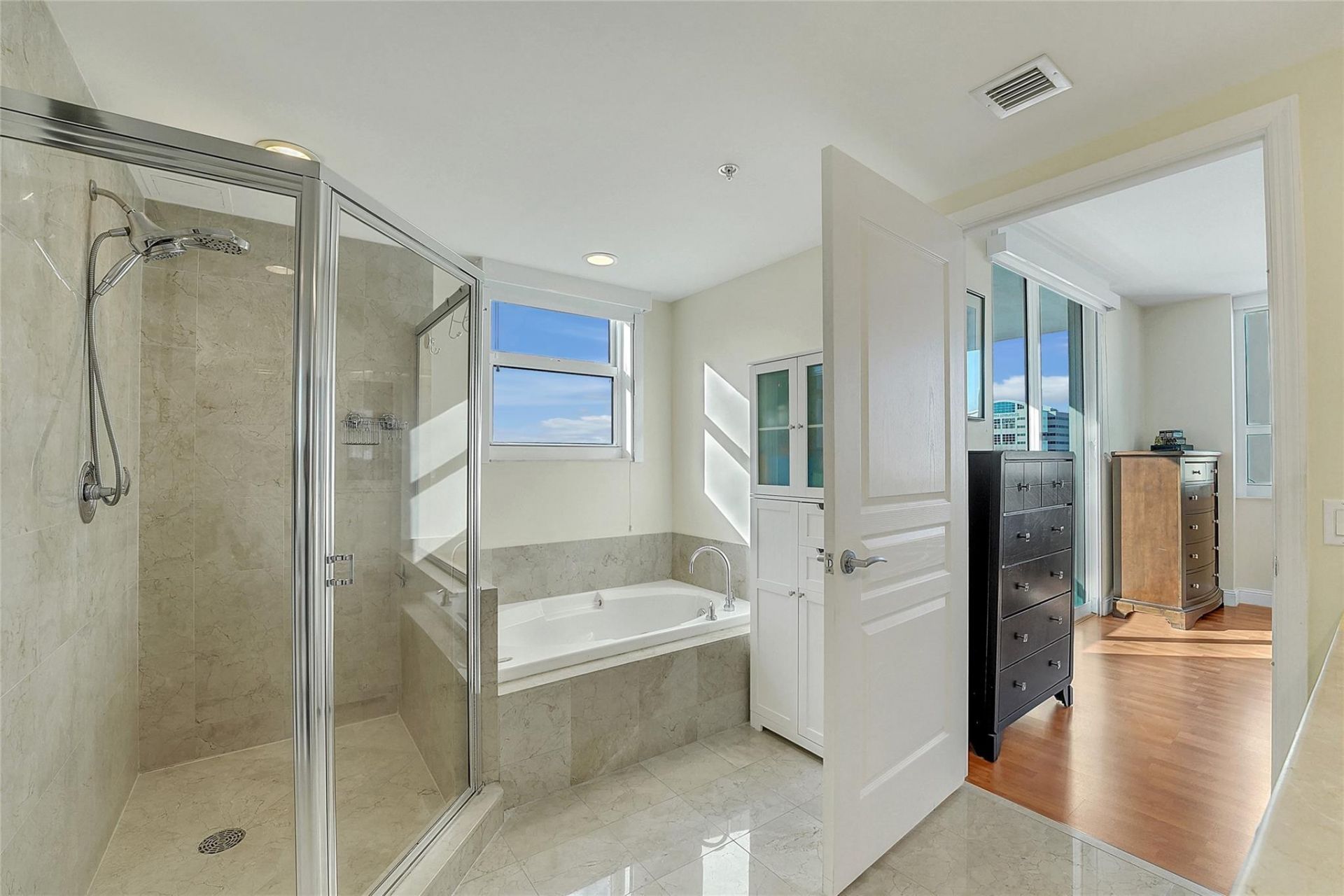 350 SE 2nd Street, Unit 1770, Fort Lauderdale, FL 33301 Photo