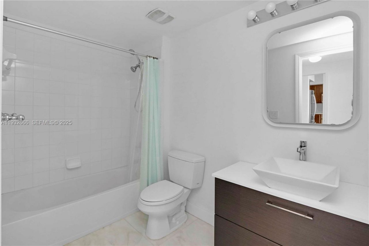 888 S Douglas Rd, Unit 1203, Coral Gables, FL 33134 Photo