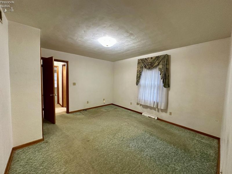 104 S Patterson Street, Gibsonburg, OH 43431 Photo 14