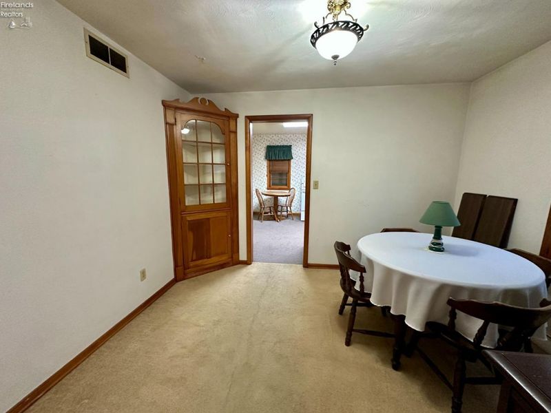 104 S Patterson Street, Gibsonburg, OH 43431 Photo 6