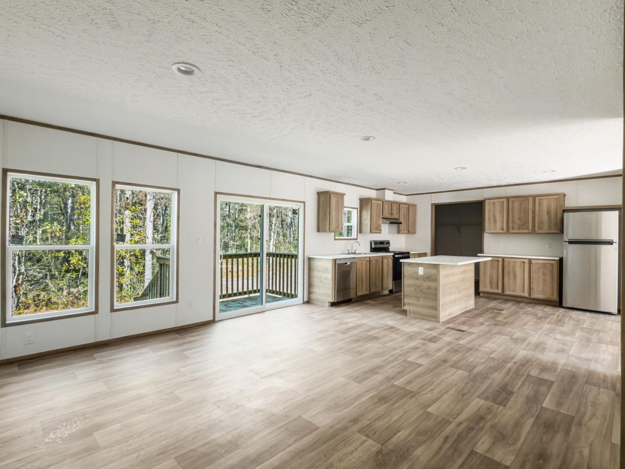 270 Saturn Lane Photo 18