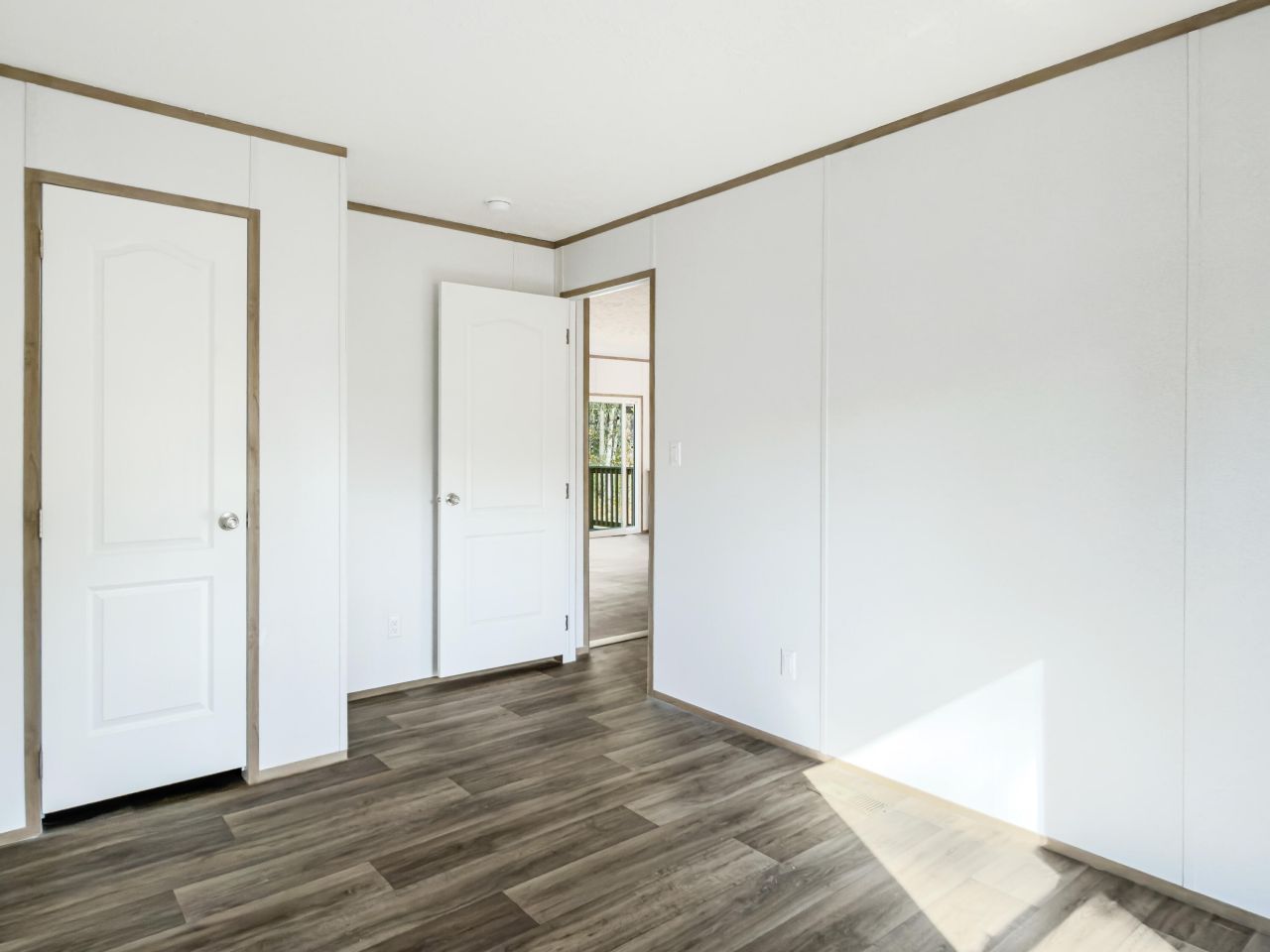 270 Saturn Lane Photo 24