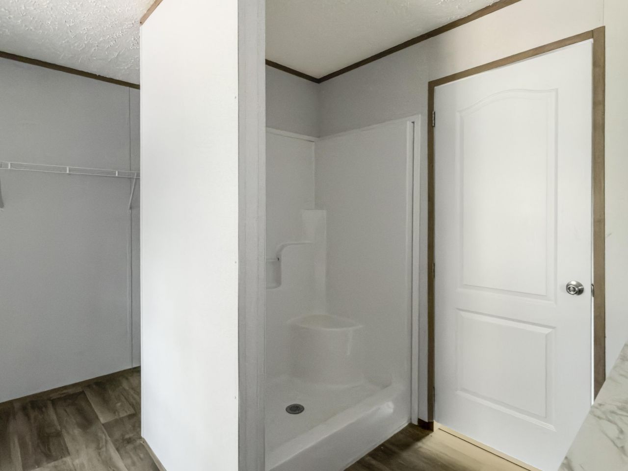 270 Saturn Lane Photo 33