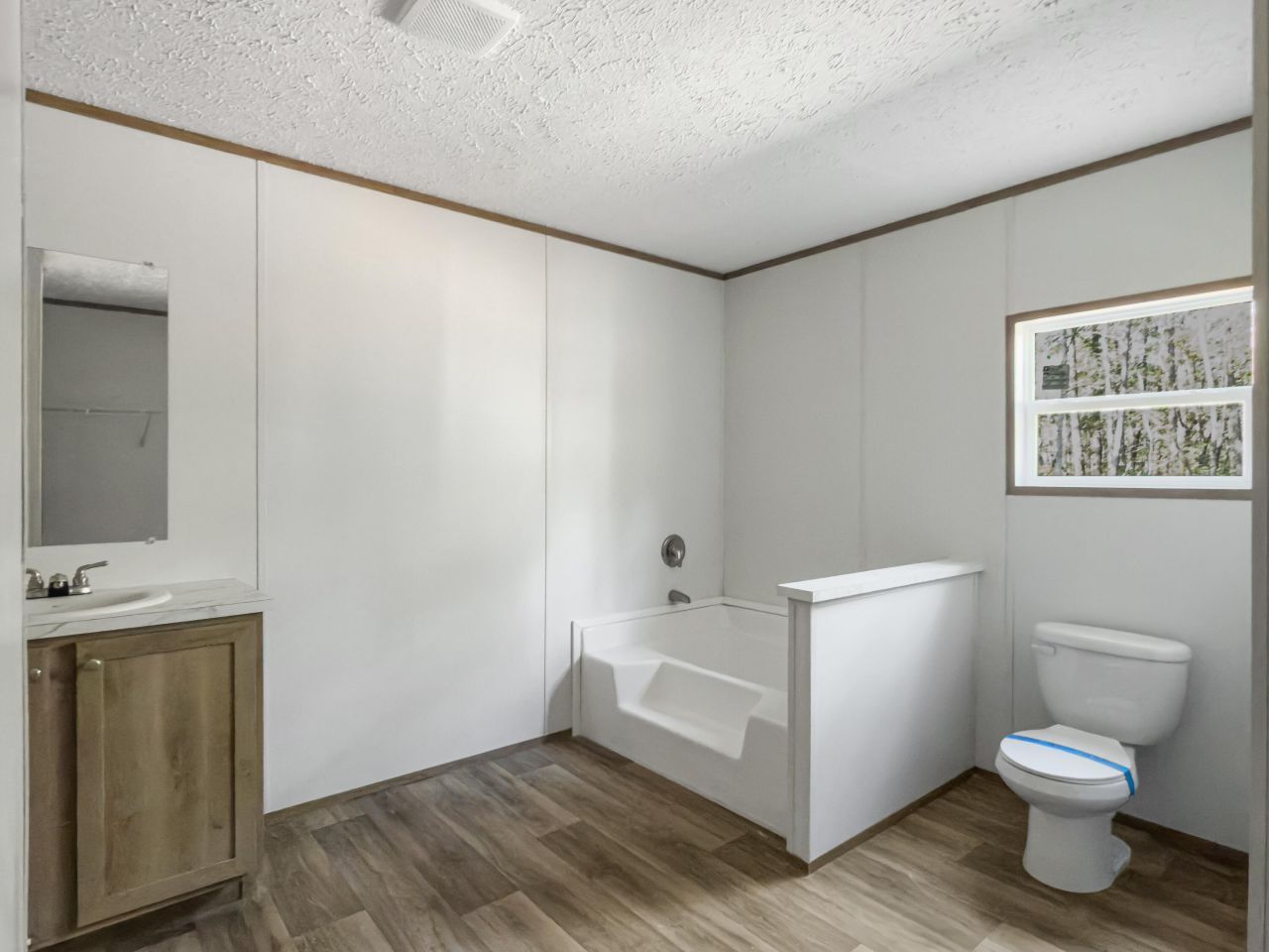 270 Saturn Lane Photo 34