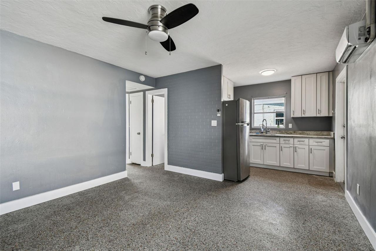 6538 42nd Avenue N, Kenneth City, FL 33709 Photo