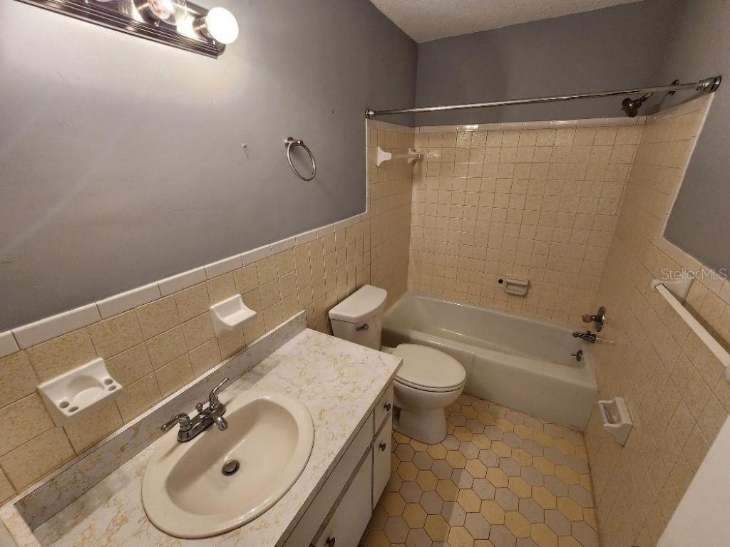 798 E 11th Avenue, New Smyrna Beach, FL 32169 Photo