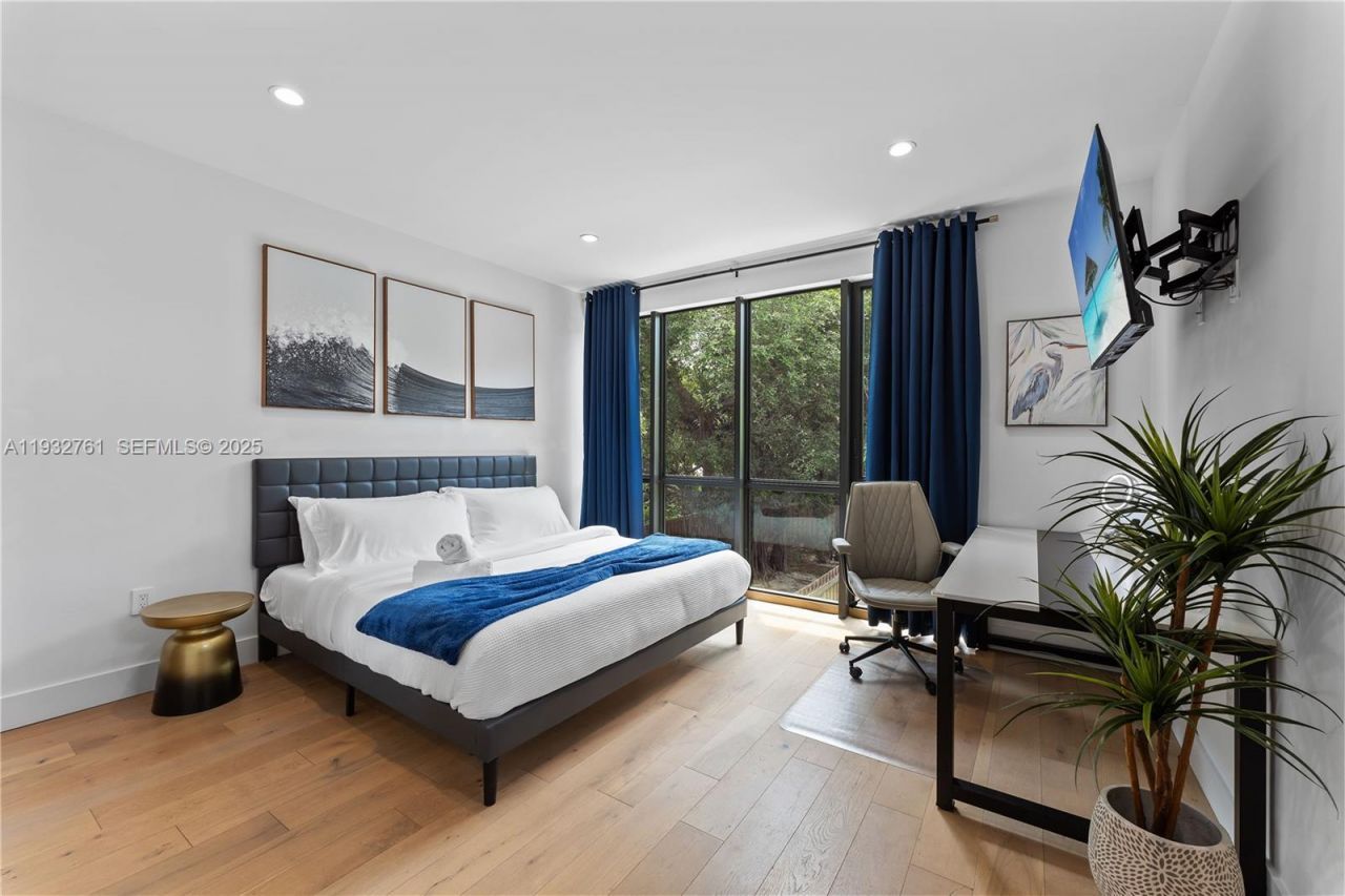 58 NW 52nd St, Miami, FL 33127 Photo