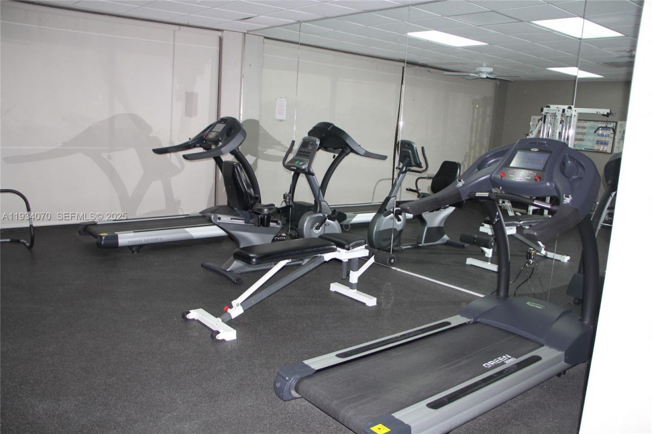 1623 Collins Ave, Unit 218, Miami Beach, FL 33139 Photo