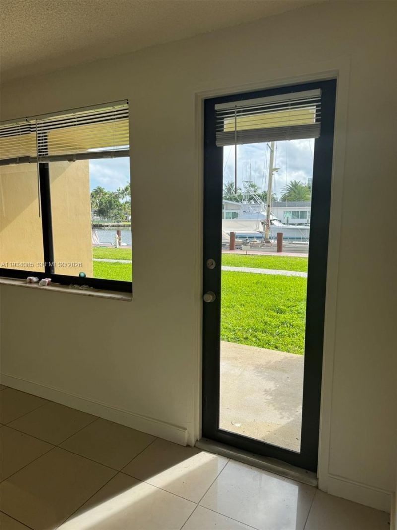 301 Golden Isles Dr, Unit 112, Hallandale Beach, FL 33009 Photo