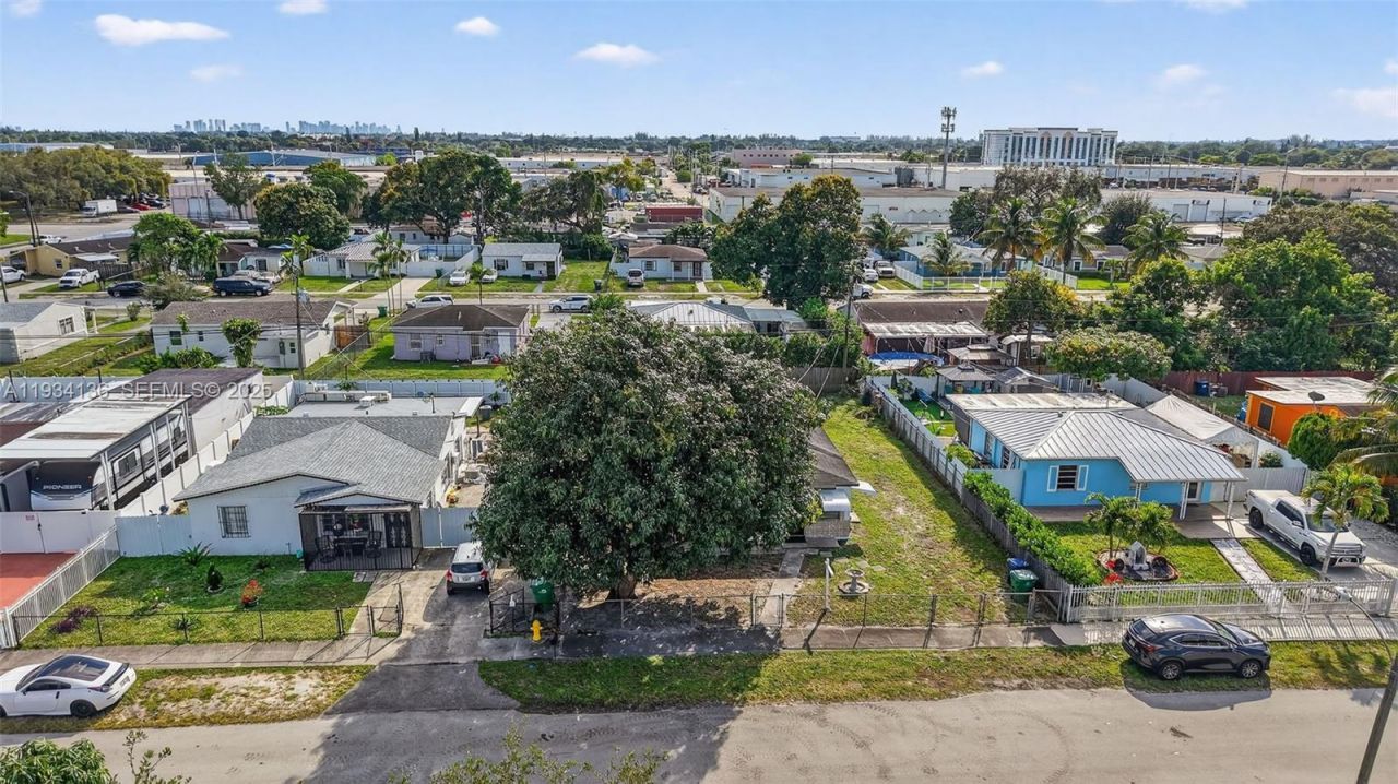 2440 NW 152nd Ter, Miami Gardens, FL 33054 Photo