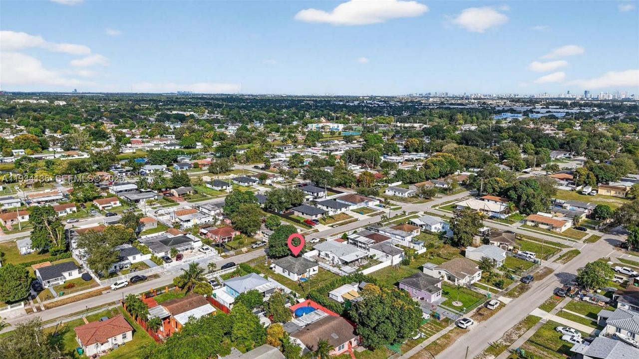 2440 NW 152nd Ter, Miami Gardens, FL 33054 Photo