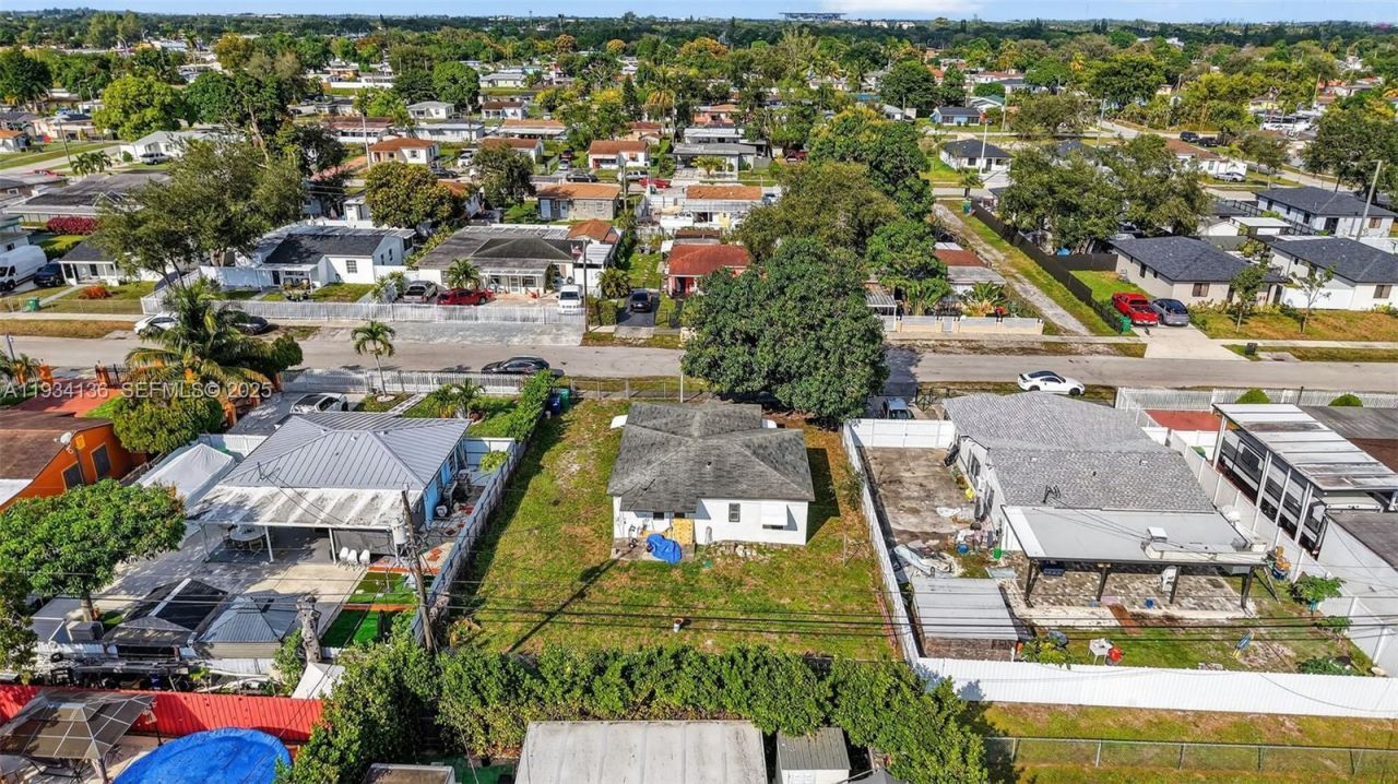 2440 NW 152nd Ter, Miami Gardens, FL 33054 Photo