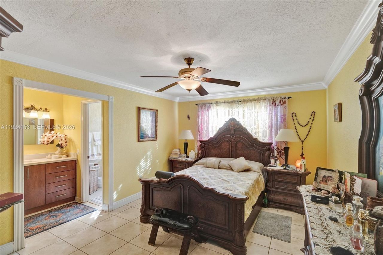 4141 W 4th Ave, Hialeah, FL 33012 Photo