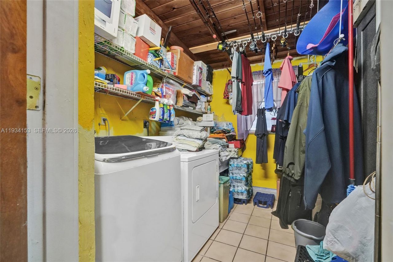 4141 W 4th Ave, Hialeah, FL 33012 Photo