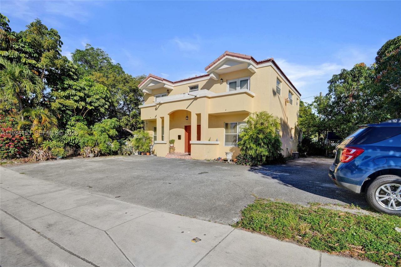 4141 W 4th Ave, Hialeah, FL 33012 Photo
