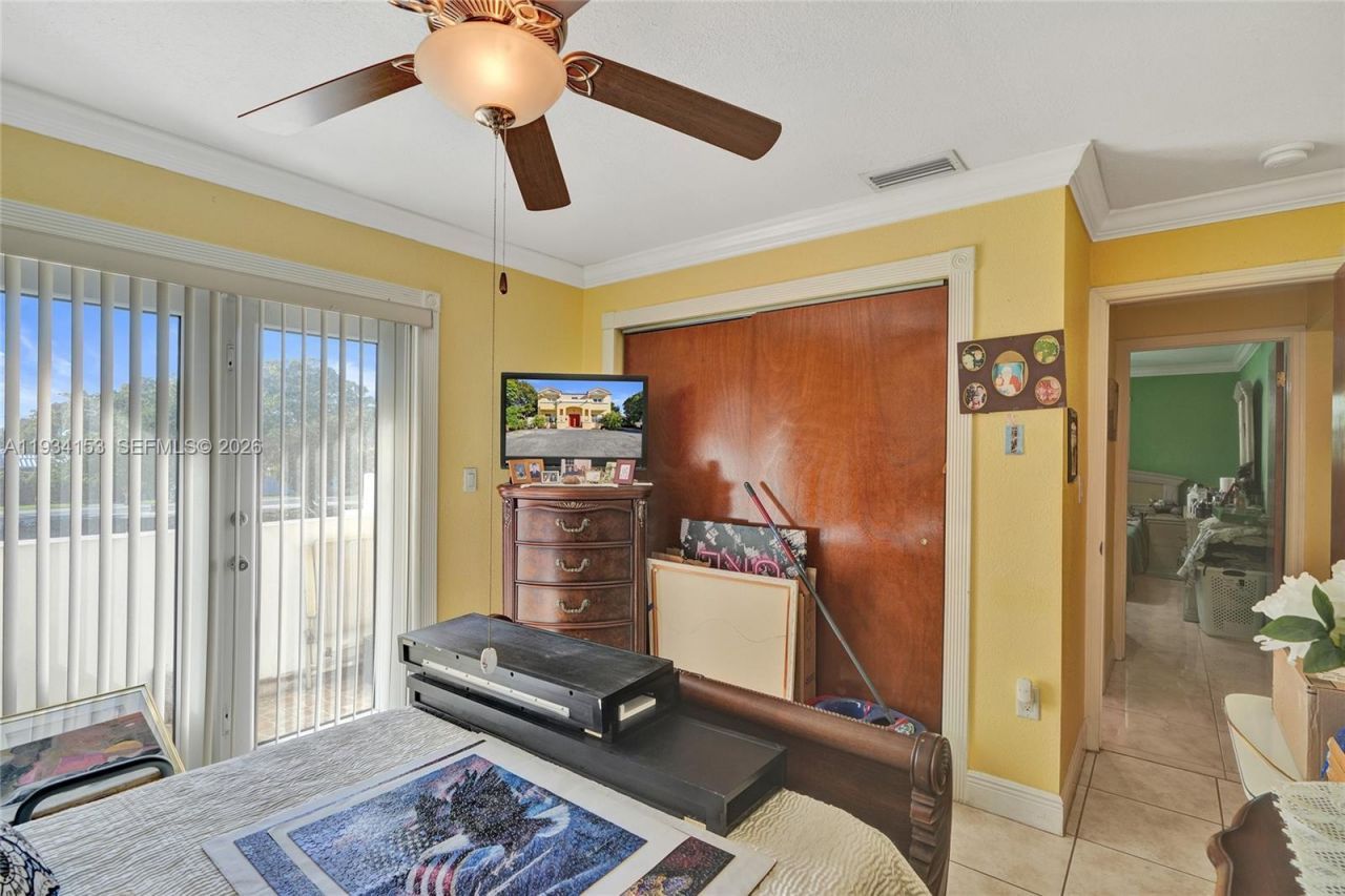 4141 W 4th Ave, Hialeah, FL 33012 Photo