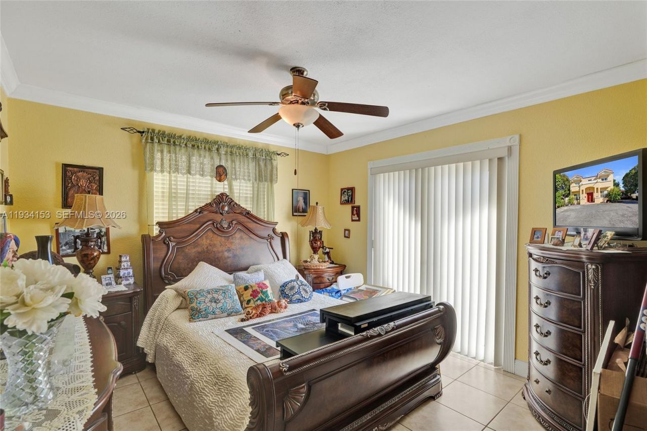 4141 W 4th Ave, Hialeah, FL 33012 Photo