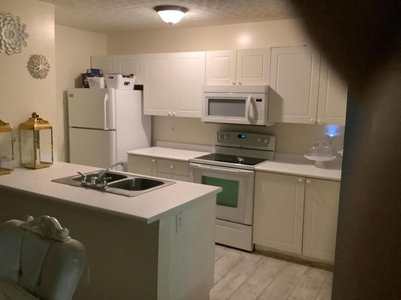 4701 Cadmus Drive, Unit 31E, Columbus, OH 43228 Photo 7