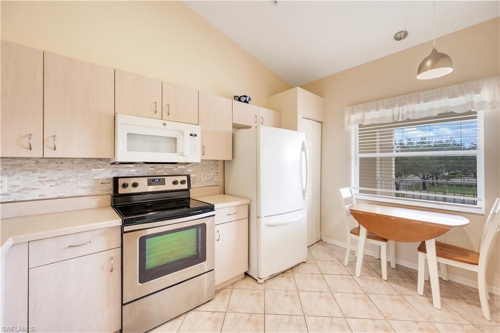 6625 Huntington Lakes Cir, Unit 203, Naples, FL 34119 Photo