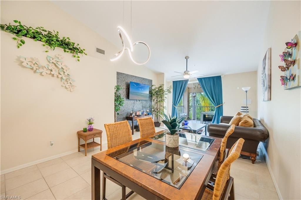 6625 Huntington Lakes Cir, Unit 203, Naples, FL 34119 Photo