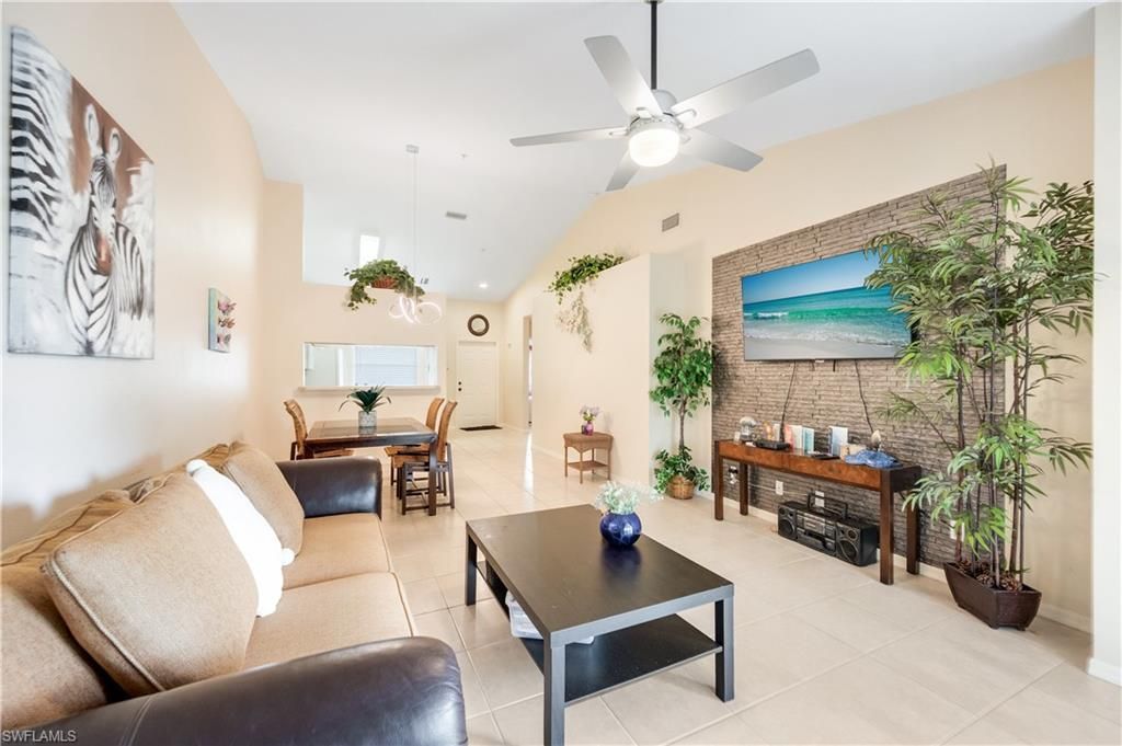 6625 Huntington Lakes Cir, Unit 203, Naples, FL 34119 Photo