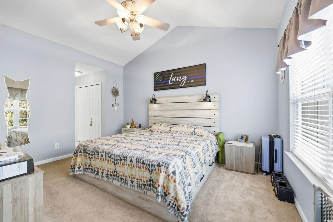 548 Uniola Dr. Photo 13