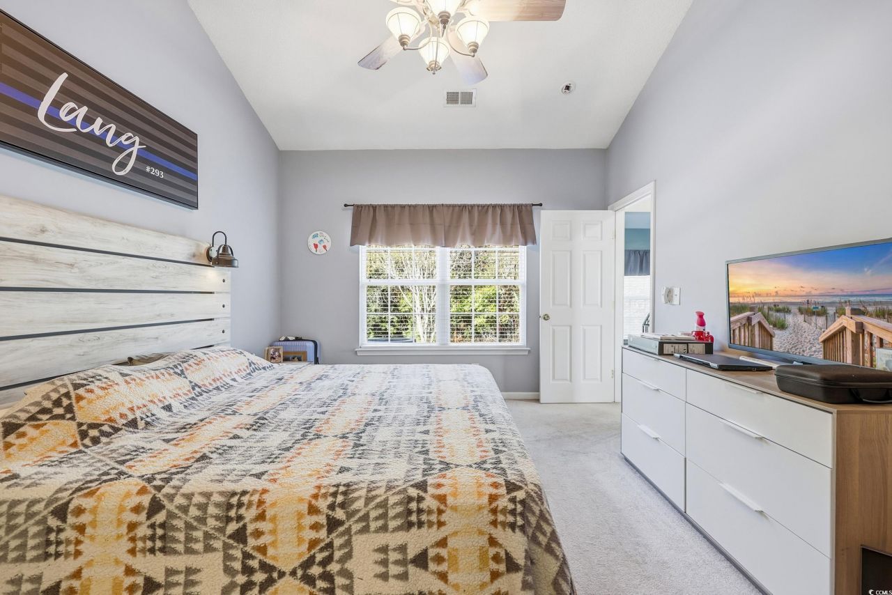 548 Uniola Dr. Photo 14