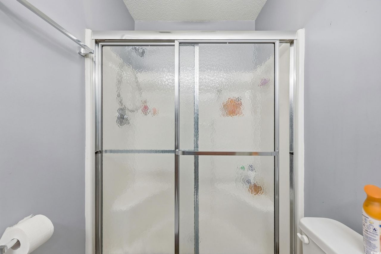 548 Uniola Dr. Photo 16