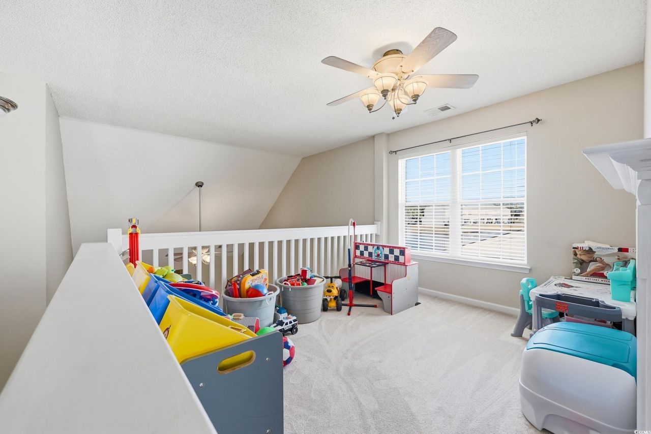 548 Uniola Dr. Photo 18