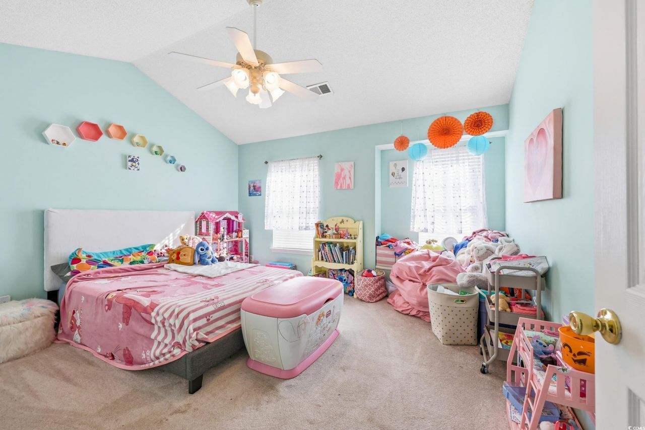 548 Uniola Dr. Photo 19